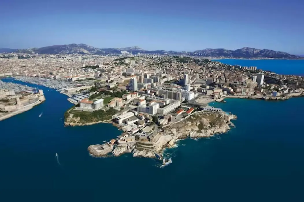 Vue Mer Le Panoramique Vieux-Port De Marseilles