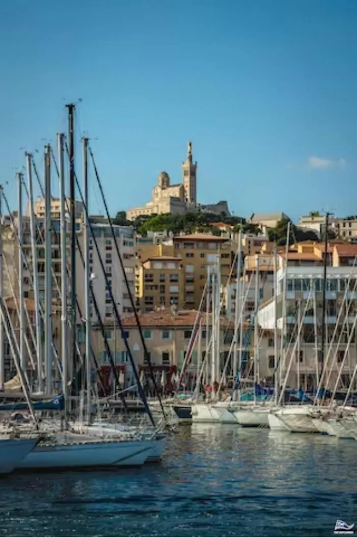 Vue Mer Le Panoramique Vieux-Port De Μασσαλία 0*,  Γαλλία